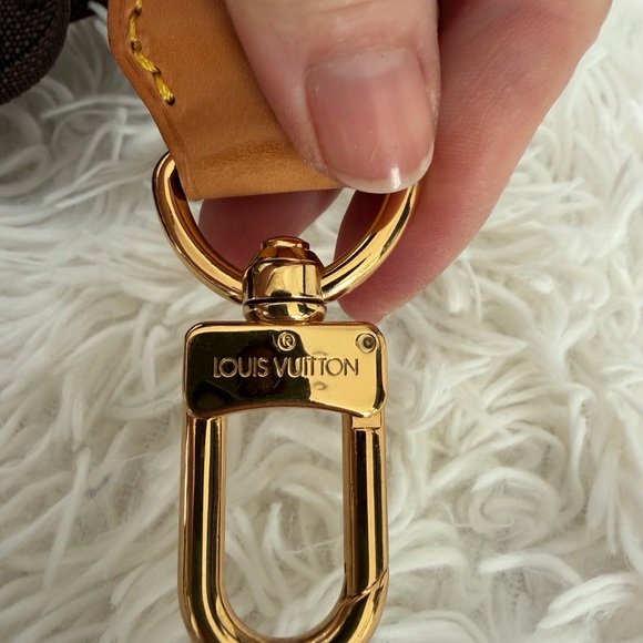 Louis Vuitton vintage elastic and leather luggage straps (set of 3) - Picture 9 of 9